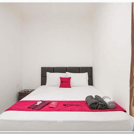 Reddoorz @ Ruko Itc Roxy Mas Hotel Jakarta Exterior photo