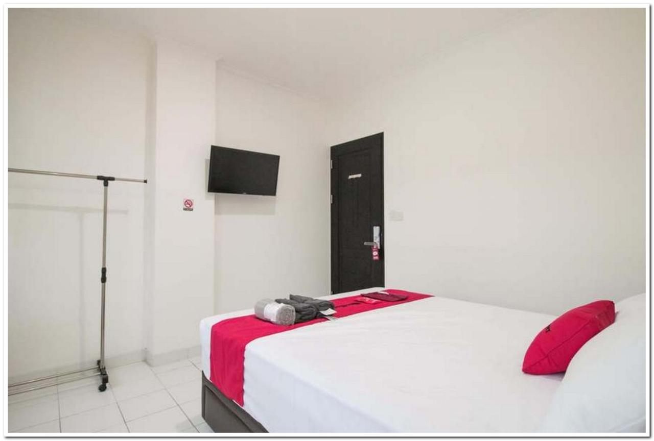 Reddoorz @ Ruko Itc Roxy Mas Hotel Jakarta Exterior photo